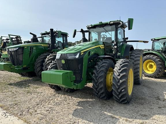 Image of John Deere 8R 370 equipment image 2