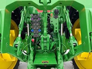 Main image John Deere 8R 370 13