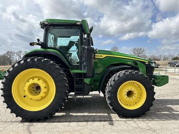 Image of John Deere 8R 370 equipment image 1