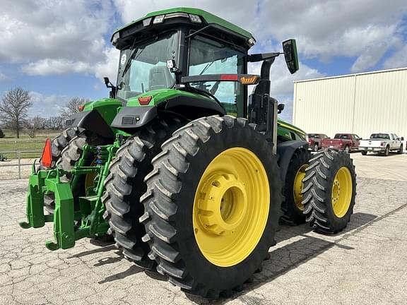 Image of John Deere 8R 370 equipment image 2