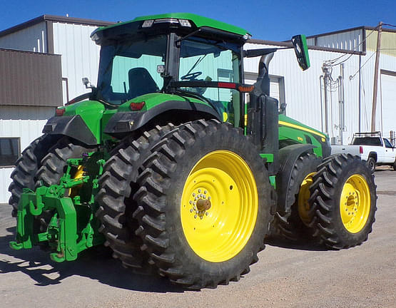 Image of John Deere 8R 370 equipment image 2