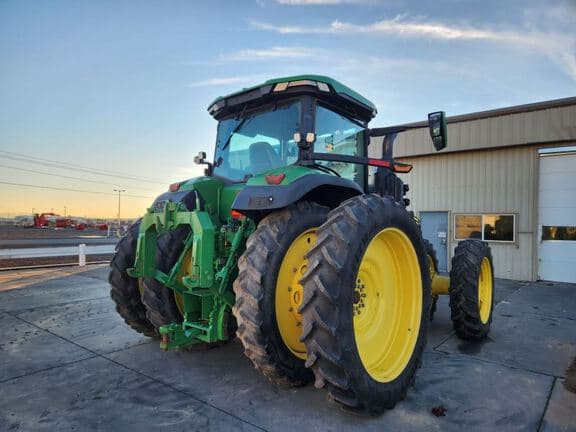 Image of John Deere 8R 370 equipment image 4