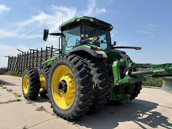 Image of John Deere 8R 370 equipment image 2