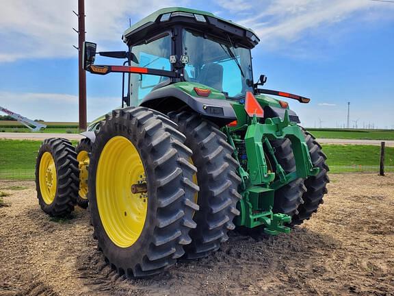 Image of John Deere 8R 370 equipment image 2