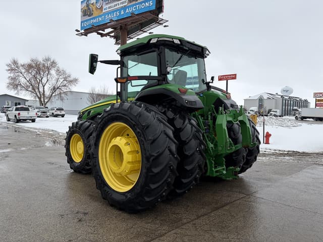 Image of John Deere 8R 370 equipment image 2