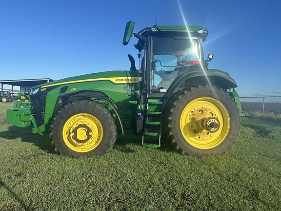 Image of John Deere 8R 370 equipment image 1