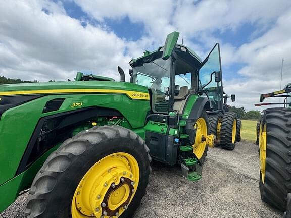 Image of John Deere 8R 370 equipment image 1