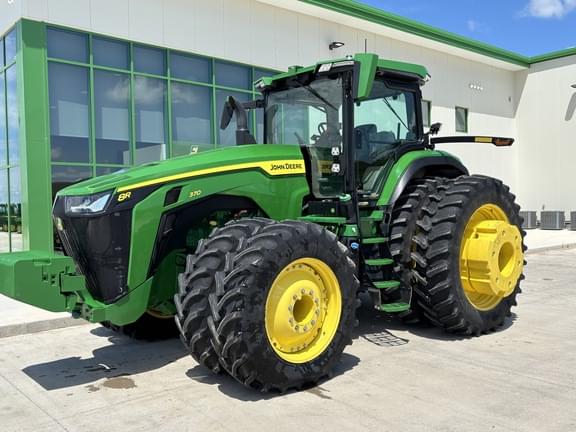 Image of John Deere 8R 370 equipment image 1