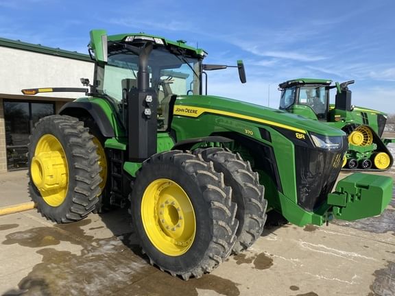 Main image John Deere 8R 370