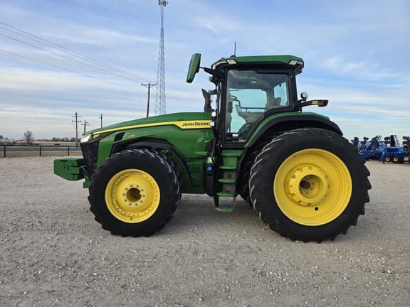 Image of John Deere 8R 370 equipment image 1