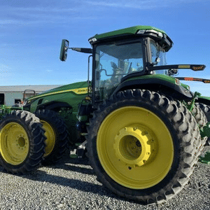 2021 John Deere 8R 370 Image