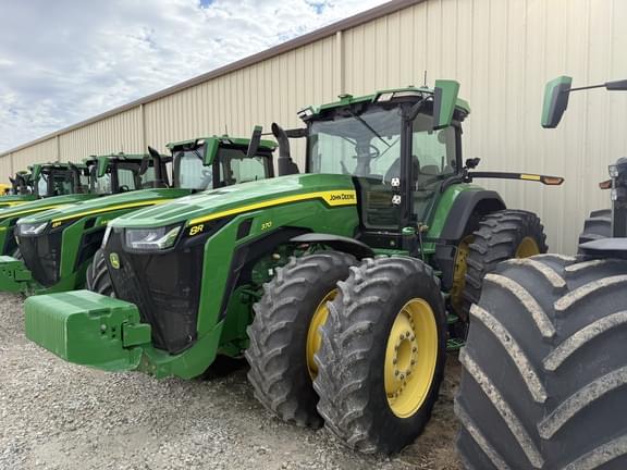 Image of John Deere 8R 370 equipment image 1