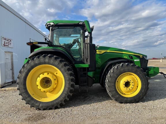 Image of John Deere 8R 370 equipment image 1