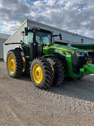 2021 John Deere 8R 370 Equipment Image0