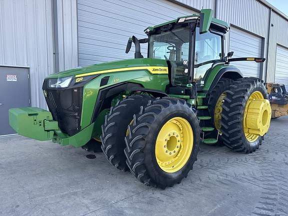 Image of John Deere 8R 370 equipment image 4