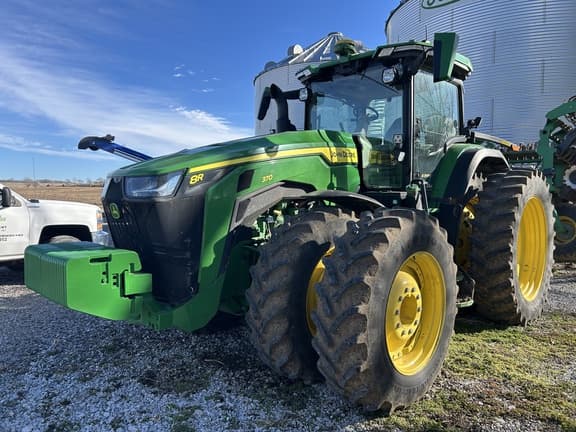 Image of John Deere 8R 370 equipment image 2