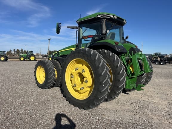 Image of John Deere 8R 370 equipment image 2