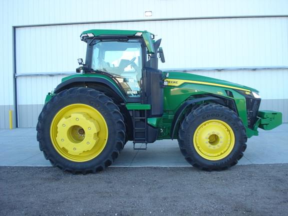 Image of John Deere 8R 370 Primary image