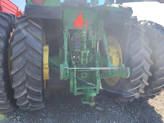 Image of John Deere 8R 370 equipment image 2
