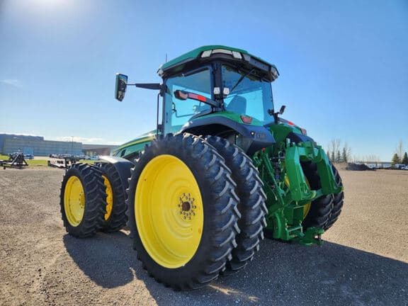 Image of John Deere 8R 370 equipment image 2