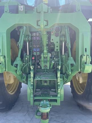 Image of John Deere 8R 370 equipment image 4