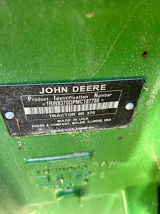 Image of John Deere 8R 370 equipment image 2