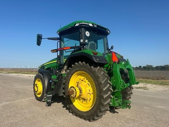 Image of John Deere 8R 370 equipment image 2