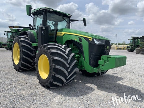 2021 John Deere 8R 370 Equipment Image0