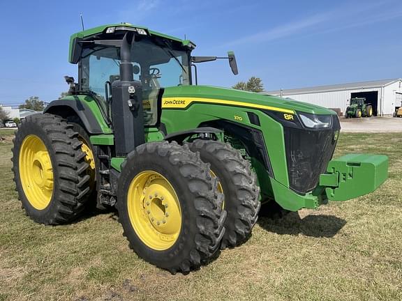 Image of John Deere 8R 370 equipment image 2