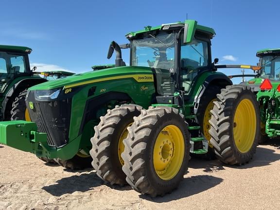 Image of John Deere 8R 370 Primary image