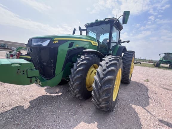 Image of John Deere 8R 370 equipment image 2
