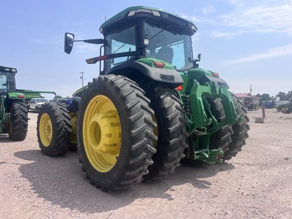 Image of John Deere 8R 370 equipment image 4
