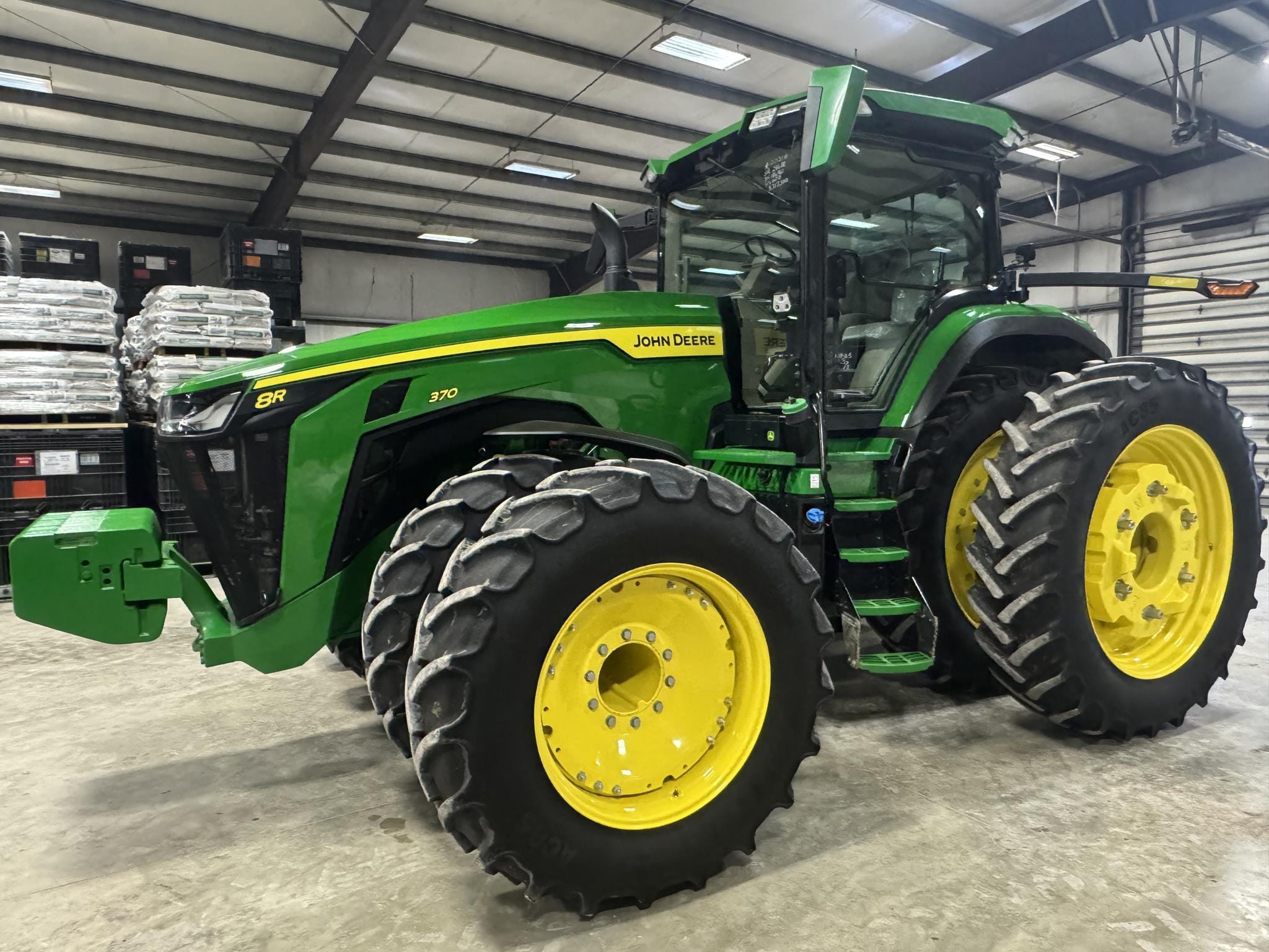 Main image John Deere 8R 370