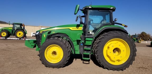 2021 John Deere 8R 370 Image