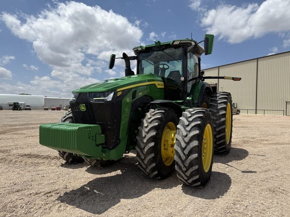 2021 John Deere 8R 370 Equipment Image0