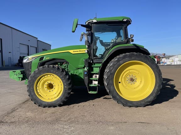 Image of John Deere 8R 370 equipment image 1