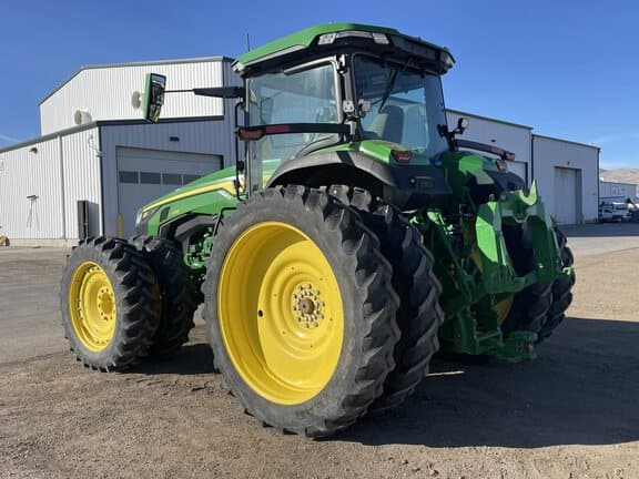 Image of John Deere 8R 370 equipment image 2