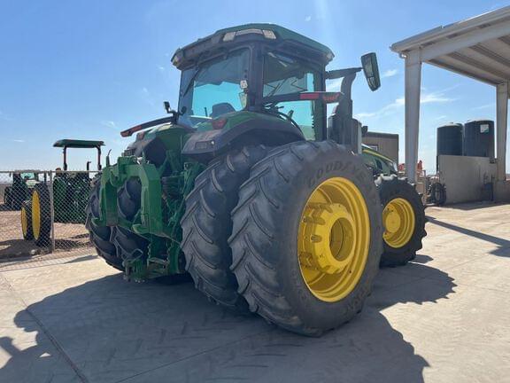 Image of John Deere 8R 370 equipment image 4