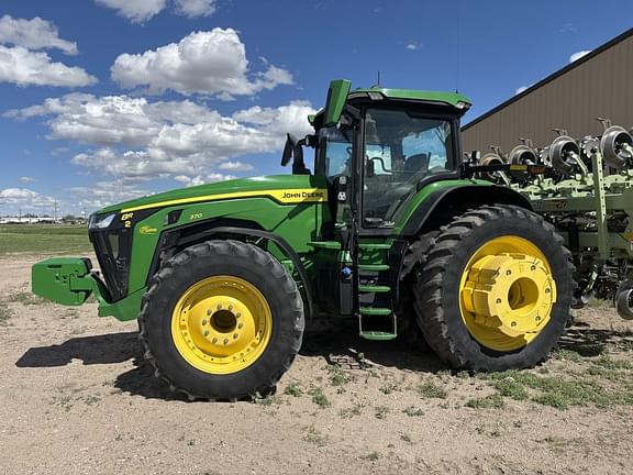 Image of John Deere 8R 370 equipment image 1