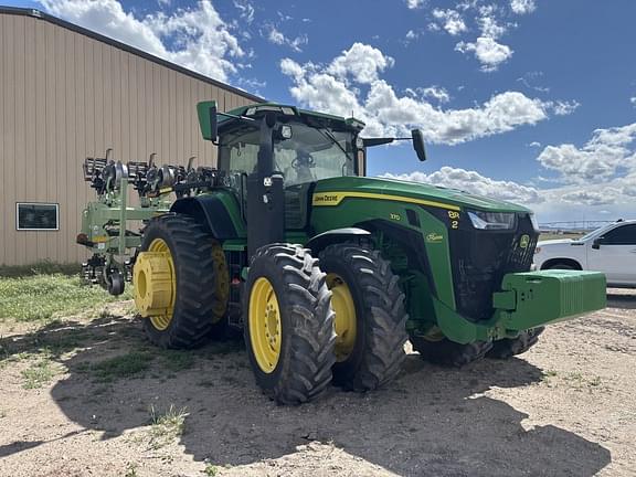 Image of John Deere 8R 370 equipment image 4