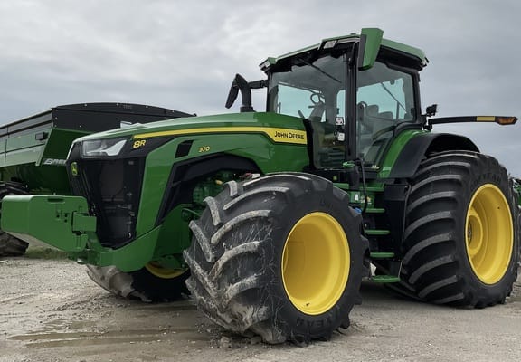 2021 John Deere 8R 370 Equipment Image0