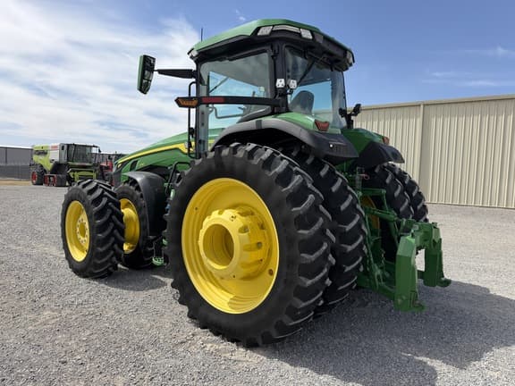 Image of John Deere 8R 370 equipment image 2