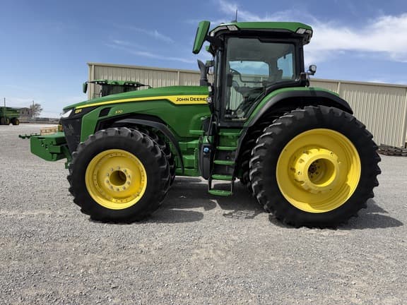 Image of John Deere 8R 370 equipment image 1