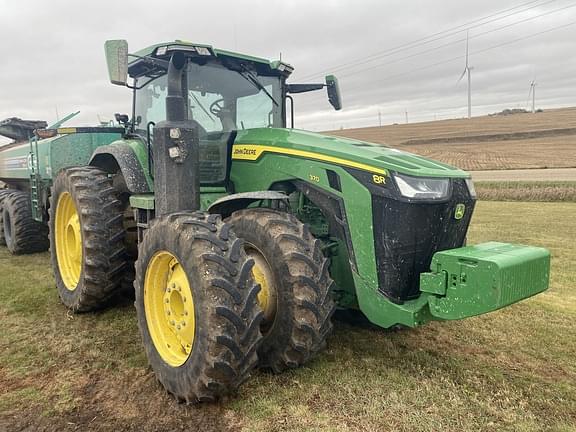 Image of John Deere 8R 370 equipment image 2