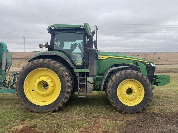 Image of John Deere 8R 370 equipment image 3