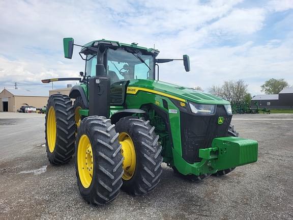 Image of John Deere 8R 370 equipment image 1