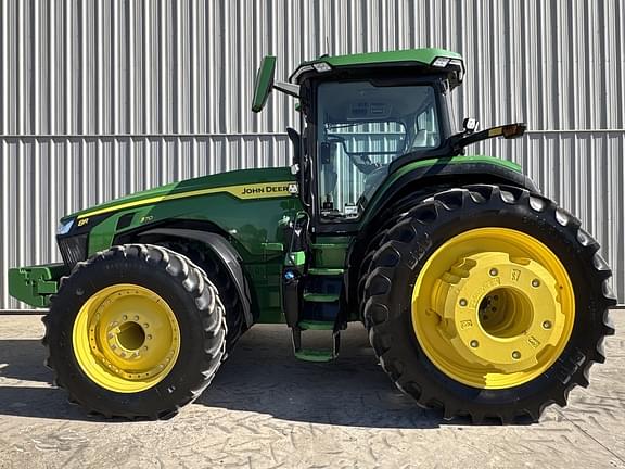 Image of John Deere 8R 370 Primary image