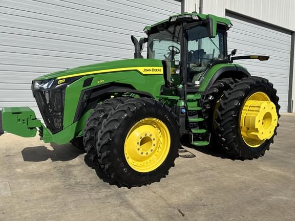 Image of John Deere 8R 370 equipment image 1