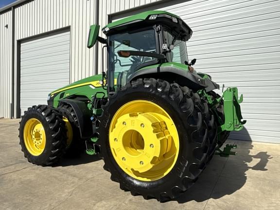 Image of John Deere 8R 370 equipment image 2