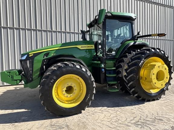 Image of John Deere 8R 370 equipment image 2
